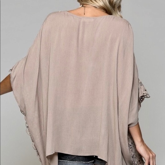 V-Neck Poncho Top w/Kimono Sleeves - Picture 5 of 5